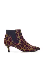 Moda in Pelle Qute Kitten Heel Chelsea Black Boots - Image 1 of 4