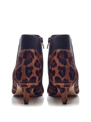 Moda in Pelle Qute Kitten Heel Chelsea Black Boots - Image 3 of 4