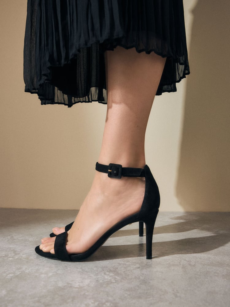 Black Signature Premium Leather Round Toe Buckle Detail Mid Simple Sandals - Image 1 of 10