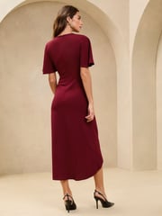 Lipsy Burgundy Red Short Sleeve V-Neck Ruched Midi Dress - Image 4 of 4