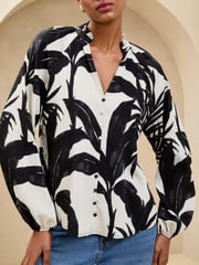 Lipsy Black/White Palm Print Button Detail Blouse - Image 4 of 4