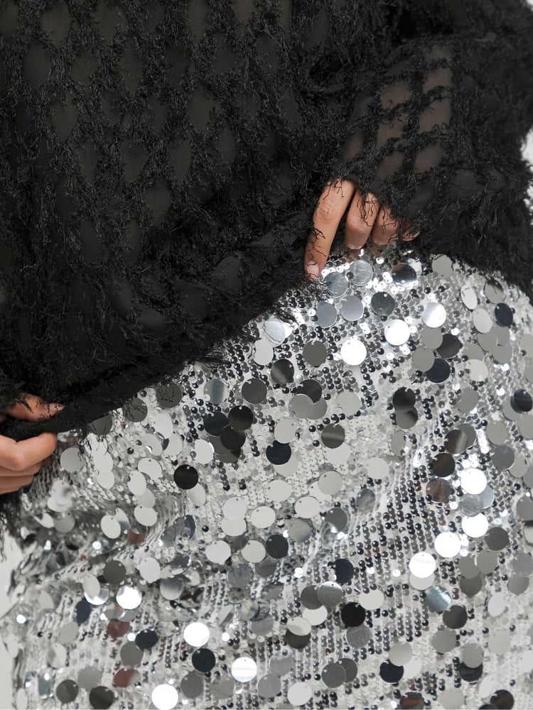 Simply Be Silver Mixed Disc Sequin Mini Skirt - Image 4 of 4