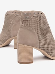 NeroGiardini Beige Leather Boots - Image 5 of 6