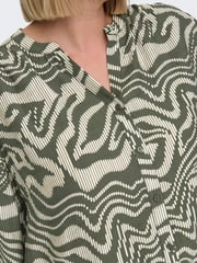 ONLY Curve Green Printed Button Through Blouse - Image 5 of 7