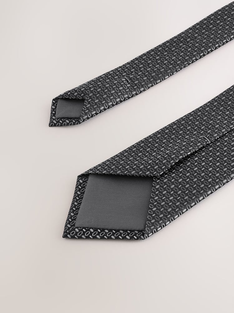 Grey Wide Silk Tie With Tie Clip - Image 3 of 3 Grey Wide Silk Tie With Tie Clip - Image 3 of 3