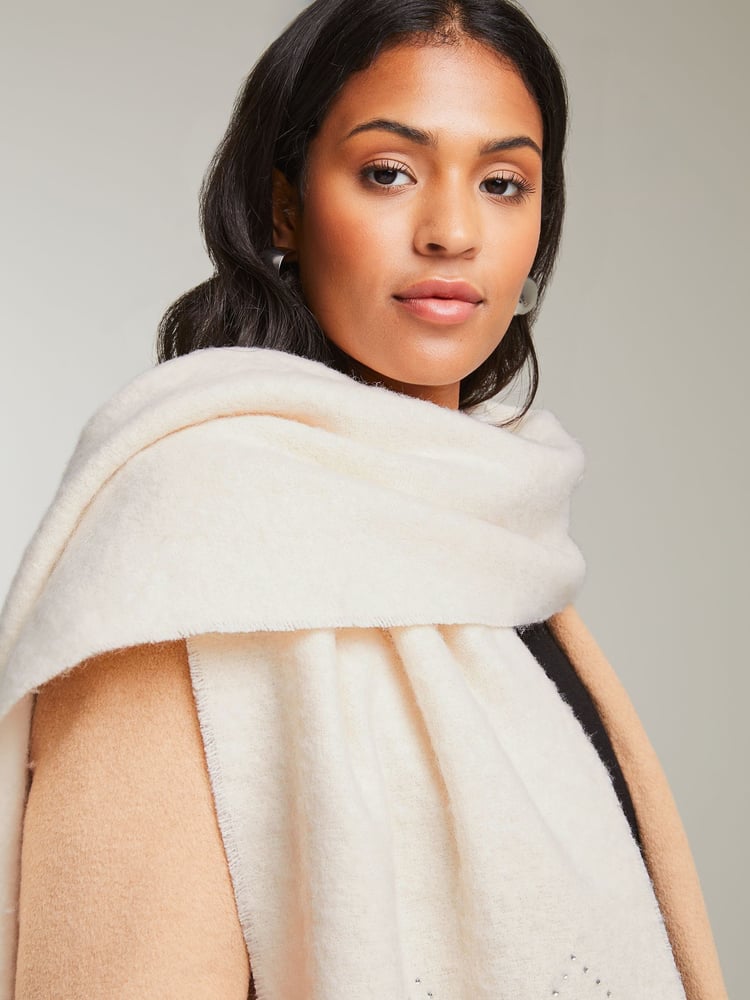 Lipsy Cream Cosy Embellished Argyle Brushed Scarf - Image 4 of 4