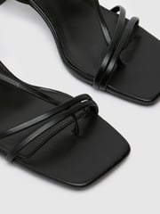 Schuh Sora Toe Post Sandals - Image 4 of 4