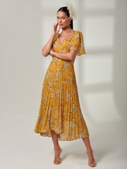 Jolie Moi Yellow Olenna Angel Sleeve Pleated Chiffon Maxi Dress - Image 4 of 6
