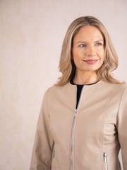 Lakeland Leather Cream Crosby Collarless Leather Jacket - Image 5 of 9