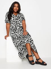 Yours Curve Black & White Abstract Print Pleated Maxi Dress - Image 2 of 5