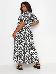 Yours Curve Black & White Abstract Print Pleated Maxi Dress - Image 3 of 5