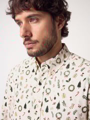 White Wreath Long Sleeve Christmas Print 100% Cotton Oxford Shirt - Image 5 of 8