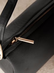 Black Leather Barrel Shoulder Bag - Image 7 of 8