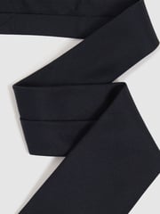 Reiss Navy Baratti Plain Woven Tie with Silk and Wool - Image 2 of 4