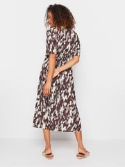 M&Co Brown Printed Collared Shift Dress - Image 3 of 4