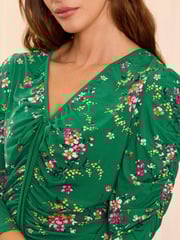 Love & Roses Green Floral Ruched Front Jersey Blouse - Image 2 of 4