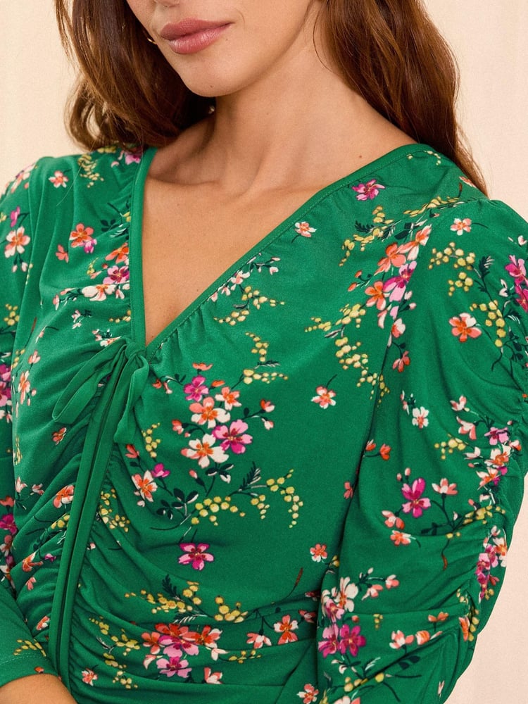 Love & Roses Green Floral Ruched Front Jersey Blouse - Image 2 of 4