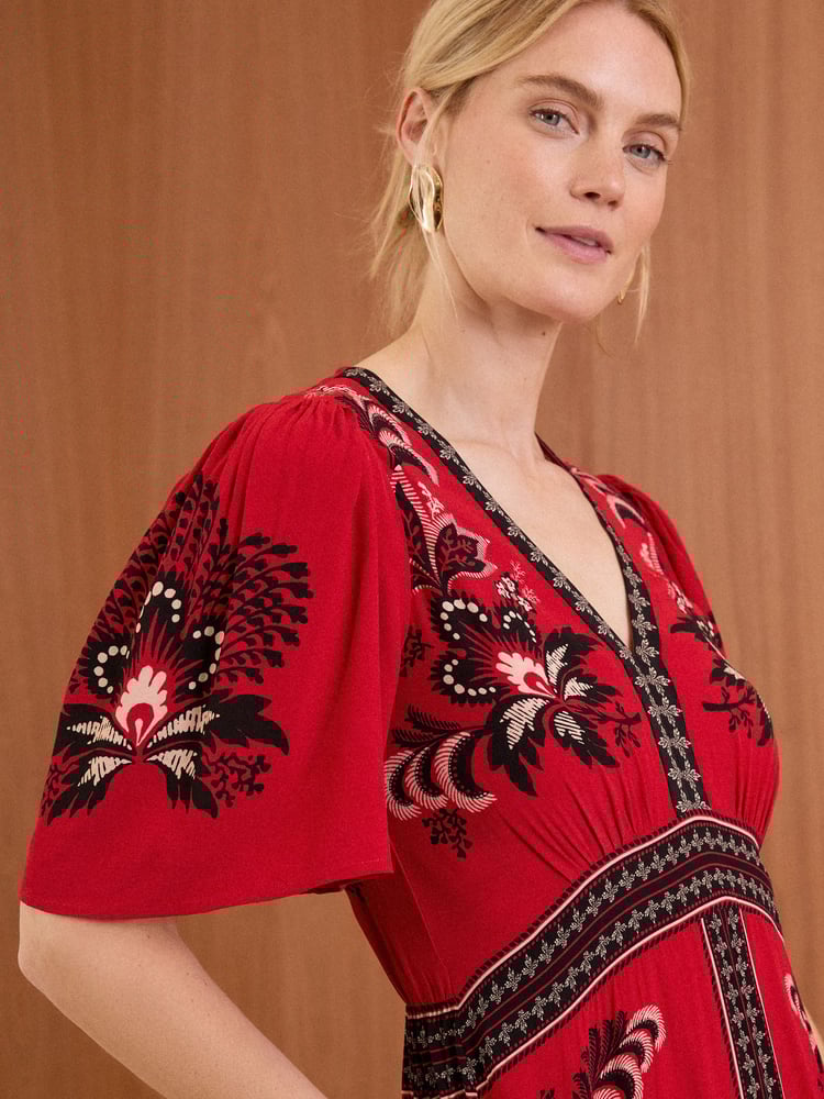 V&A | Love & Roses Red Printed V Neck Hanky Hem Midi Dress - Image 4 of 4