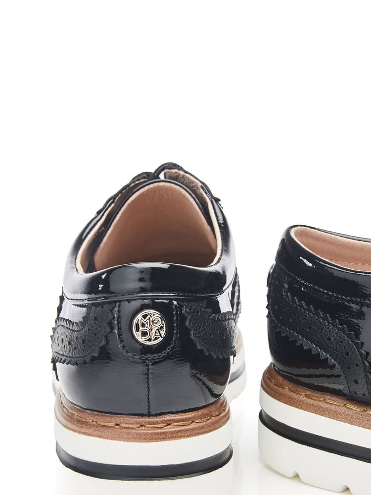 Moda in Pelle Gennisiss Lace-Up Brogue Detailed Shoes - Image 4 of 4