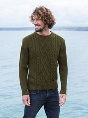 Grün - Celtic & Co. – Pullover mit Rundhalsausschnitt und Zopfmuster - Bild 1 von 4