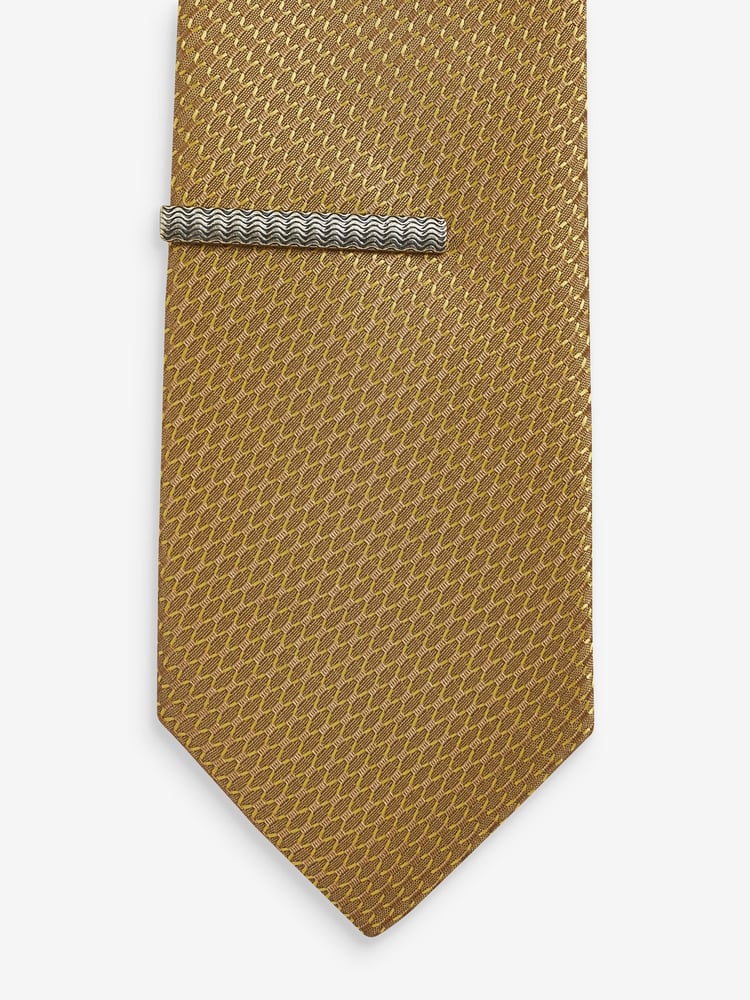 Mustard Yellow Slim Textured Tie And Clip Set - Image 3 of 3