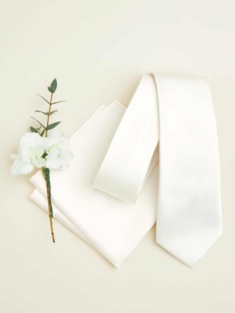Ivory Cream Slim Silk Tie And Pocket Square Set - Image 2 of 2
