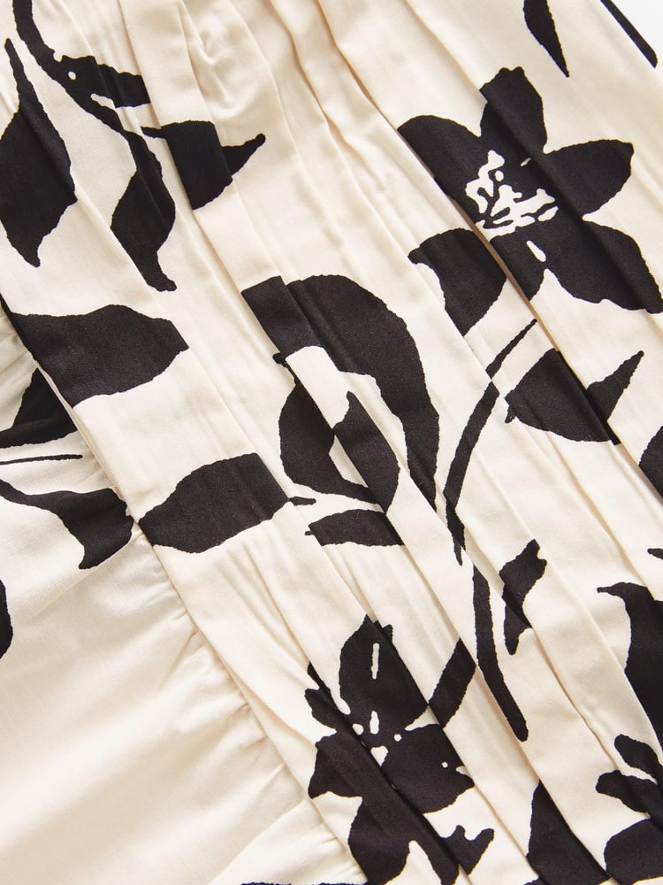 Black/White Floral Print Puff Sleeve  Mini Smock Dress - Image 6 of 6