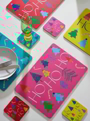 Bunte weihnachtliche Platzsets und Untersetzer im 4er-Set - Bild 1 von 3