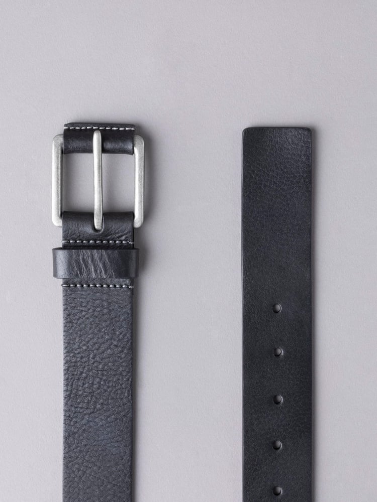 Lakeland Leather Black Braithwaite Leather Belt - Image 3 of 3