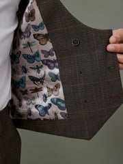 Brown Trimmed Check Suit: Waistcoat - Image 7 of 12
