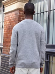 Hellgrau - Premium-Pullover aus 100 % Lambswool, Regular Fit - Bild 2 von 11