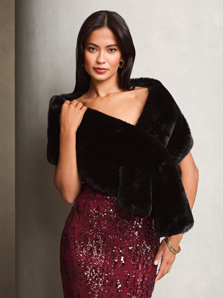 Lipsy Black Faux Fur Scarf Shawl - Image 4 of 4 Lipsy Black Faux Fur Scarf Shawl - Image 4 of 4