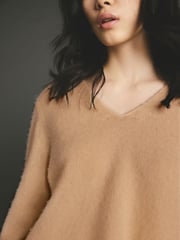 Camel Brown Premium 100% Cashmere V-Neck Knitted Jumper - Image 5 of 8