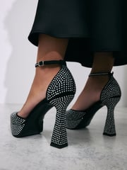 Black Forever Comfort® Platform Pointed Sandals - Image 5 of 6