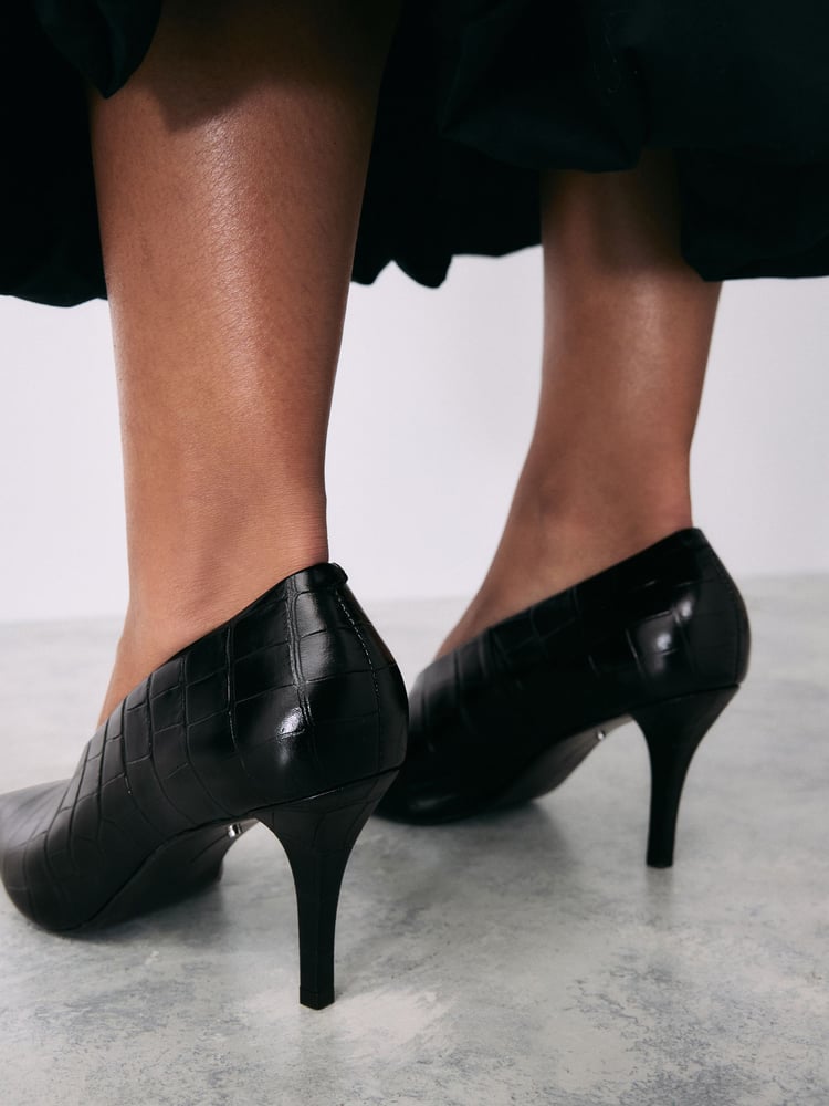 Black Premium Leather High Cut Chisel Toe Court Shoes - Image 2 of 10