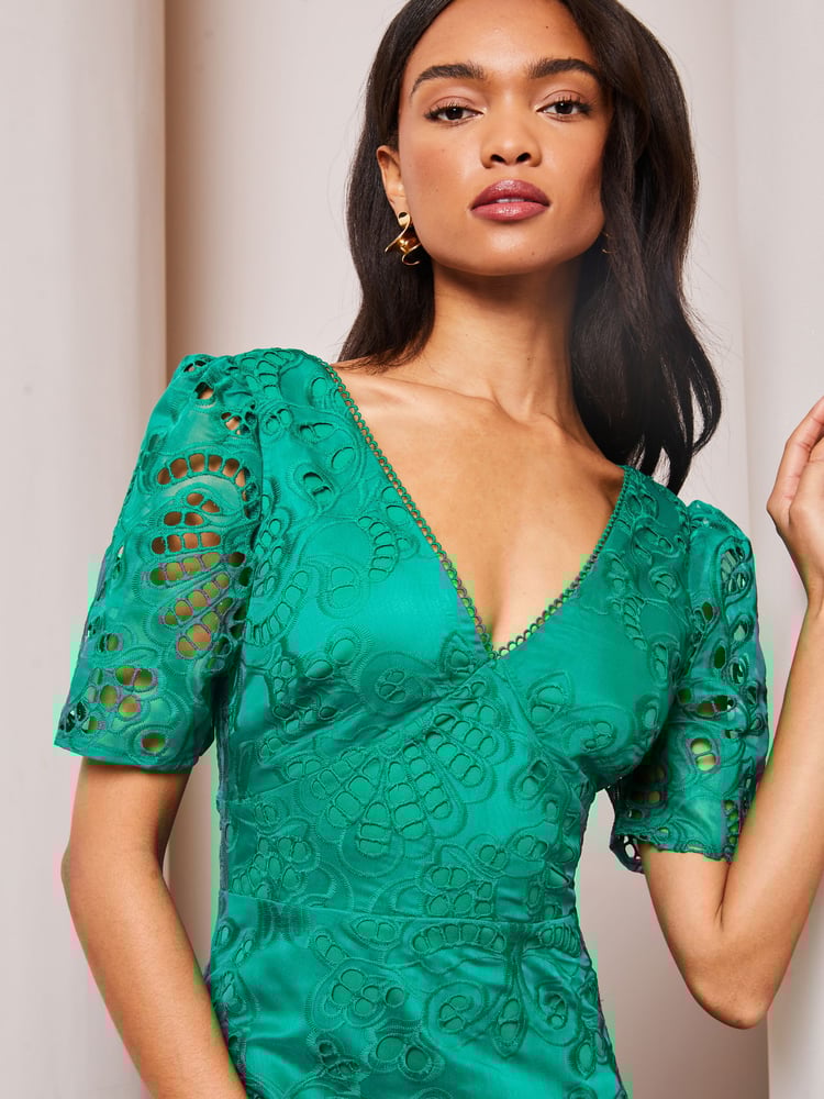 Lipsy Green Premium Broderie Lace Shortss Sleeve V Neck High Low Midi Dress - Image 4 of 4 Lipsy Green Premium Broderie Lace Shortss Sleeve V Neck High Low Midi Dress - Image 4 of 4
