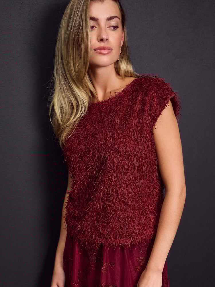 Red Short Sleeve Fluffy Top - Image 2 of 8