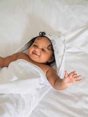 aden + anais Green Essentials Dino Jungle Hooded 100% Cotton Towels 2 Pack - Image 5 of 5