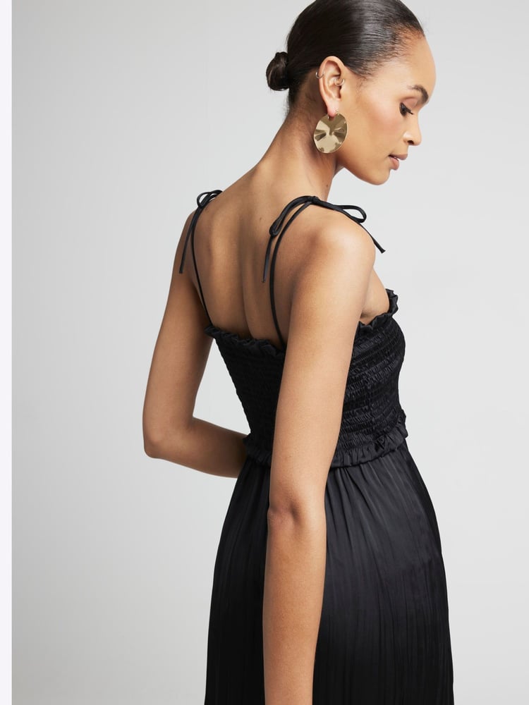 River Island Black Crinkle Shirred Midi Dress - Image 2 of 4 River Island Black Crinkle Shirred Midi Dress - Image 2 of 4