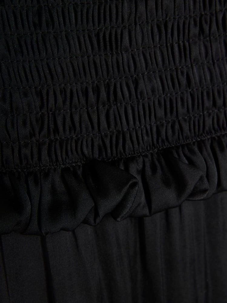 River Island Black Crinkle Shirred Midi Dress - Image 4 of 4 River Island Black Crinkle Shirred Midi Dress - Image 4 of 4