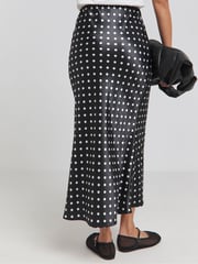 Simply Be Black Satin Maxi Skirt - Image 2 of 4
