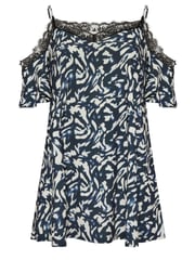 Yours Curve Black Lace Cold Shoulder Swing Top - Image 5 of 5