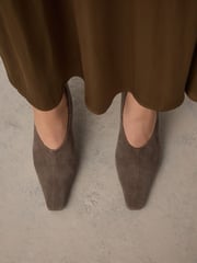 Grey Premium Leather High Cut Chisel Toe Court Shoes - Image 4 of 11