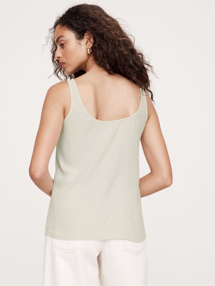Banana Republic White 100% Silk Sleeveless Vest Top - Image 2 of 4 Banana Republic White 100% Silk Sleeveless Vest Top - Image 2 of 4