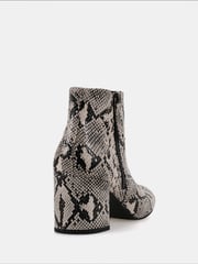 Novo Animal Regular Fit Davion Zip Block Heel Ankle Boots - Image 5 of 6