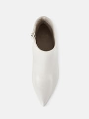 Novo Cream Slim Harlie Block Heel Point Ankle Boots - Image 5 of 6