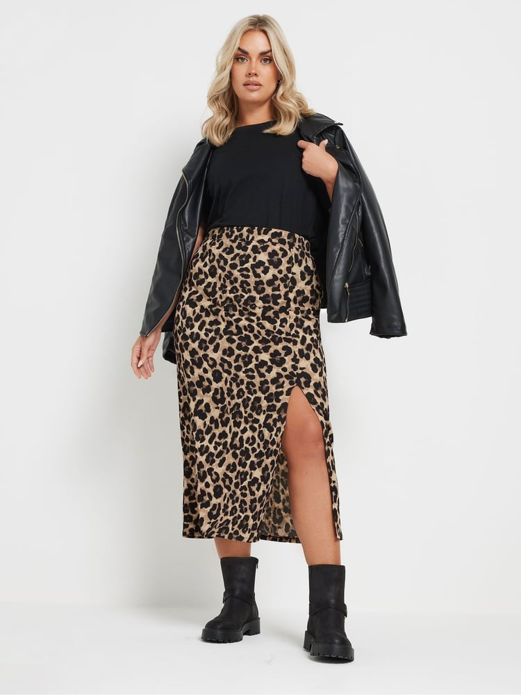Yours Curve Natural Leopard Print Textured Maxi Skirt - Image 2 of 5
