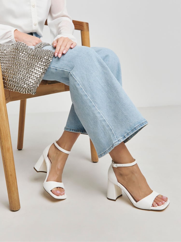 Simply Be White Barely There Block heel Sandals In Extra Wide Fit - Image 1 of 4 Simply Be White Barely There Block heel Sandals In Extra Wide Fit - Image 1 of 4