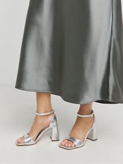 Simply Be Silver Barely There Block Heel Sandals In Wide Fit - Image 4 of 4
