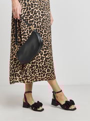 Simply Be Black Double Bow Low Block Heels In Extra Wide Fit - Image 2 of 4